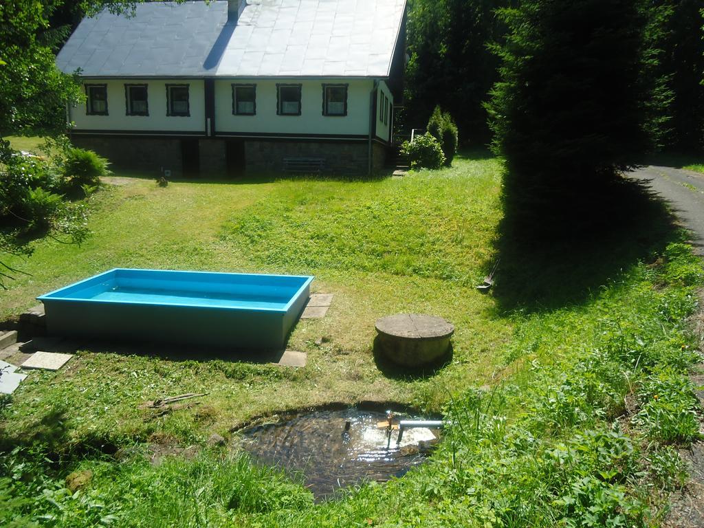 Chata Tanvaldsky Spicak Buitenkant foto
